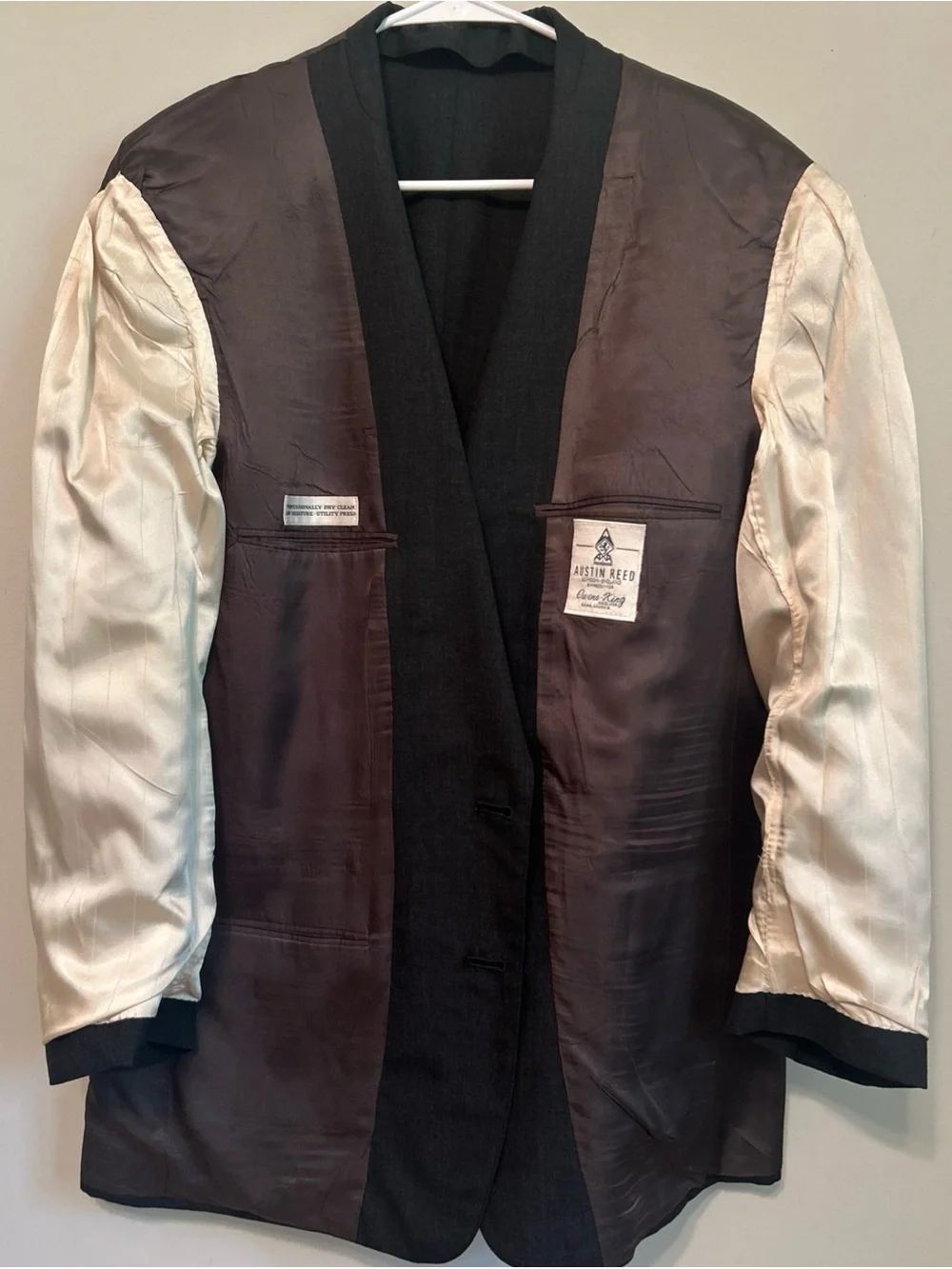 Austin Reed Men’s Blazer. Size 42R.